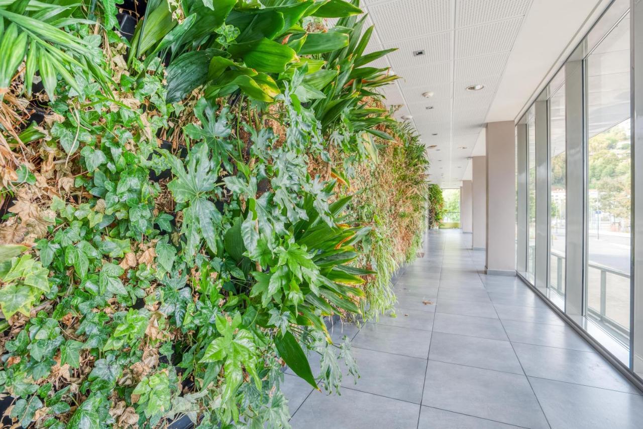 Apartamento Confluence - Superbe pied à terre avec parking privé Lyon Exterior foto