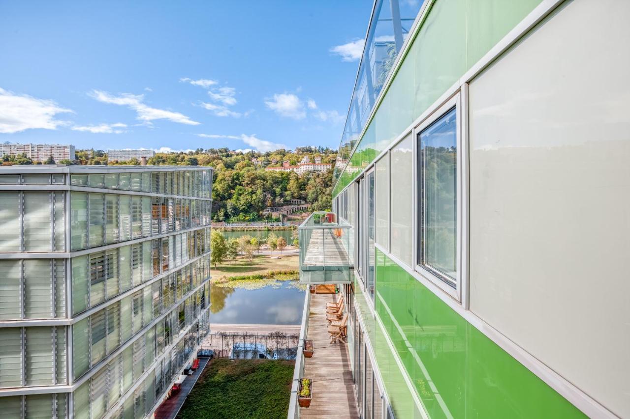 Apartamento Confluence - Superbe pied à terre avec parking privé Lyon Exterior foto